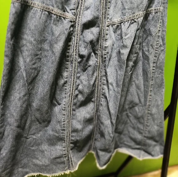 Denim Maxi Skirt With Raw Hem - Picture 4 of 8